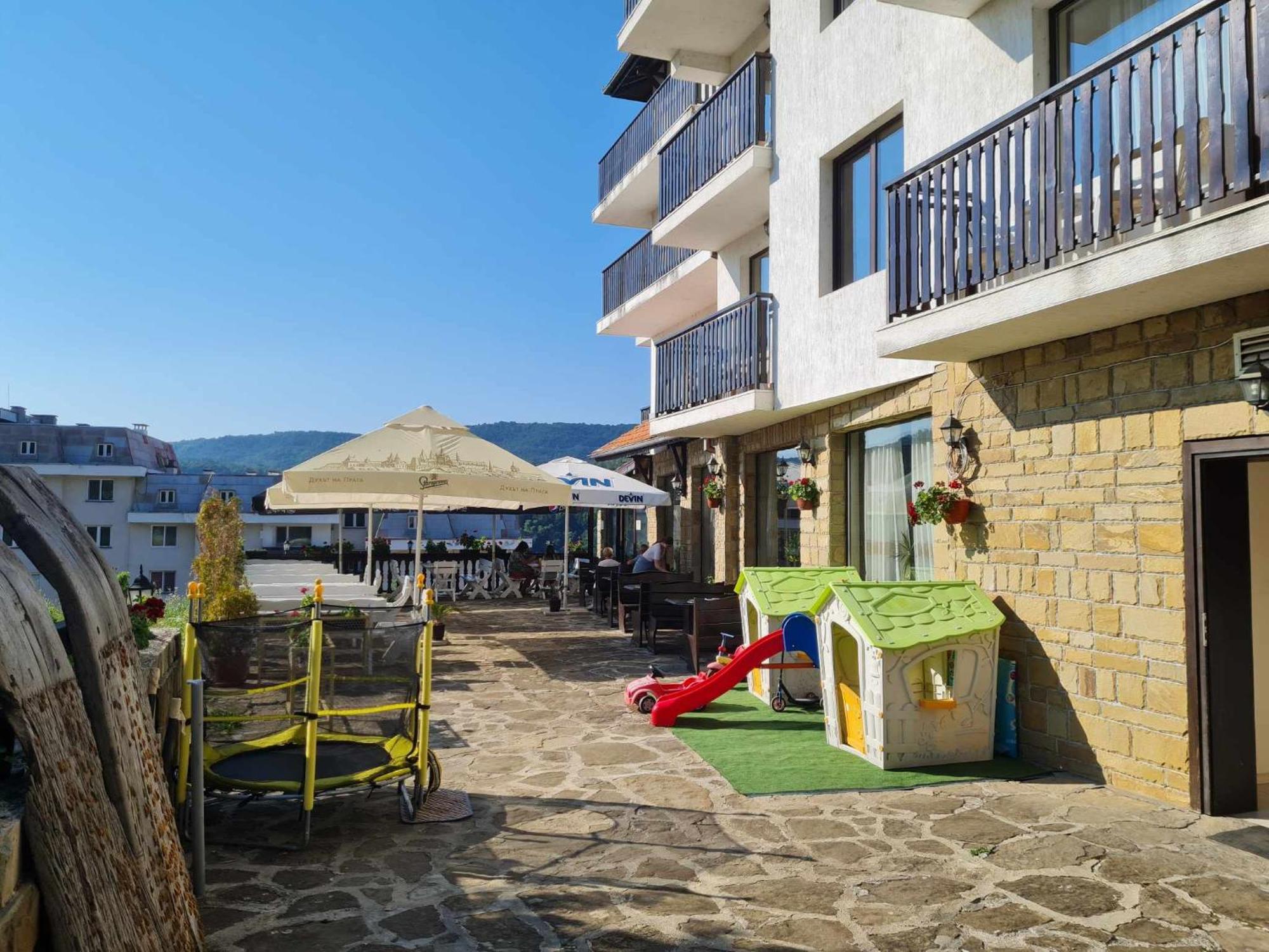 Family Hotel Bela Triavna Exterior foto